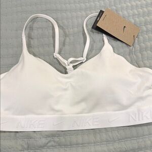 NWT Nike sports bra M